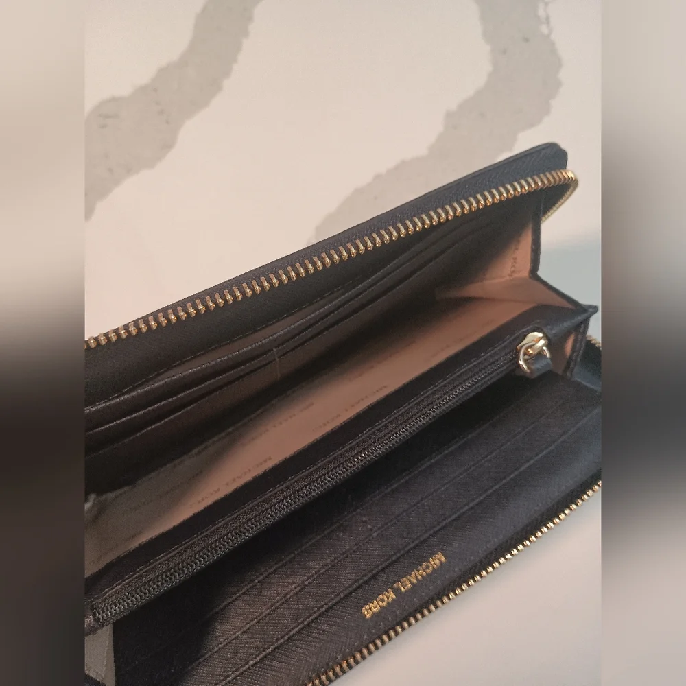 Michael Kors like new